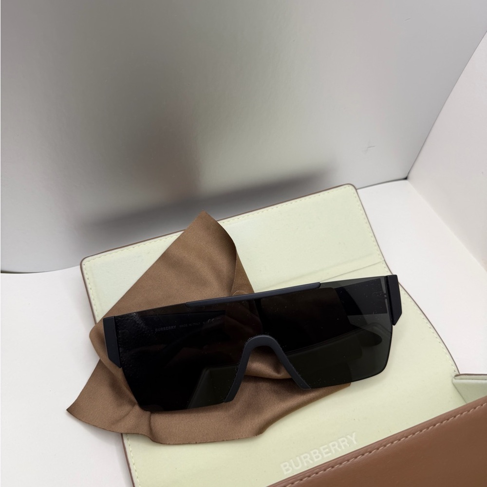 Burberry Sleek Black Sunglasses - Picture 6 of 7